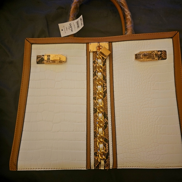 ALDO - Picture 1 of 4